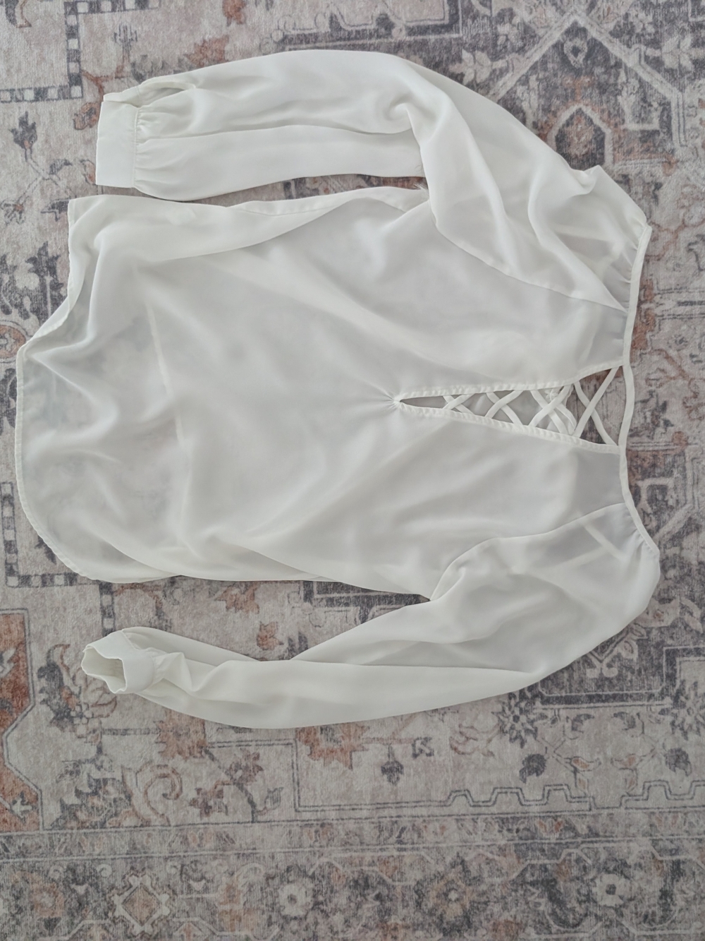 Guess Blouse - Picture 5 of 5